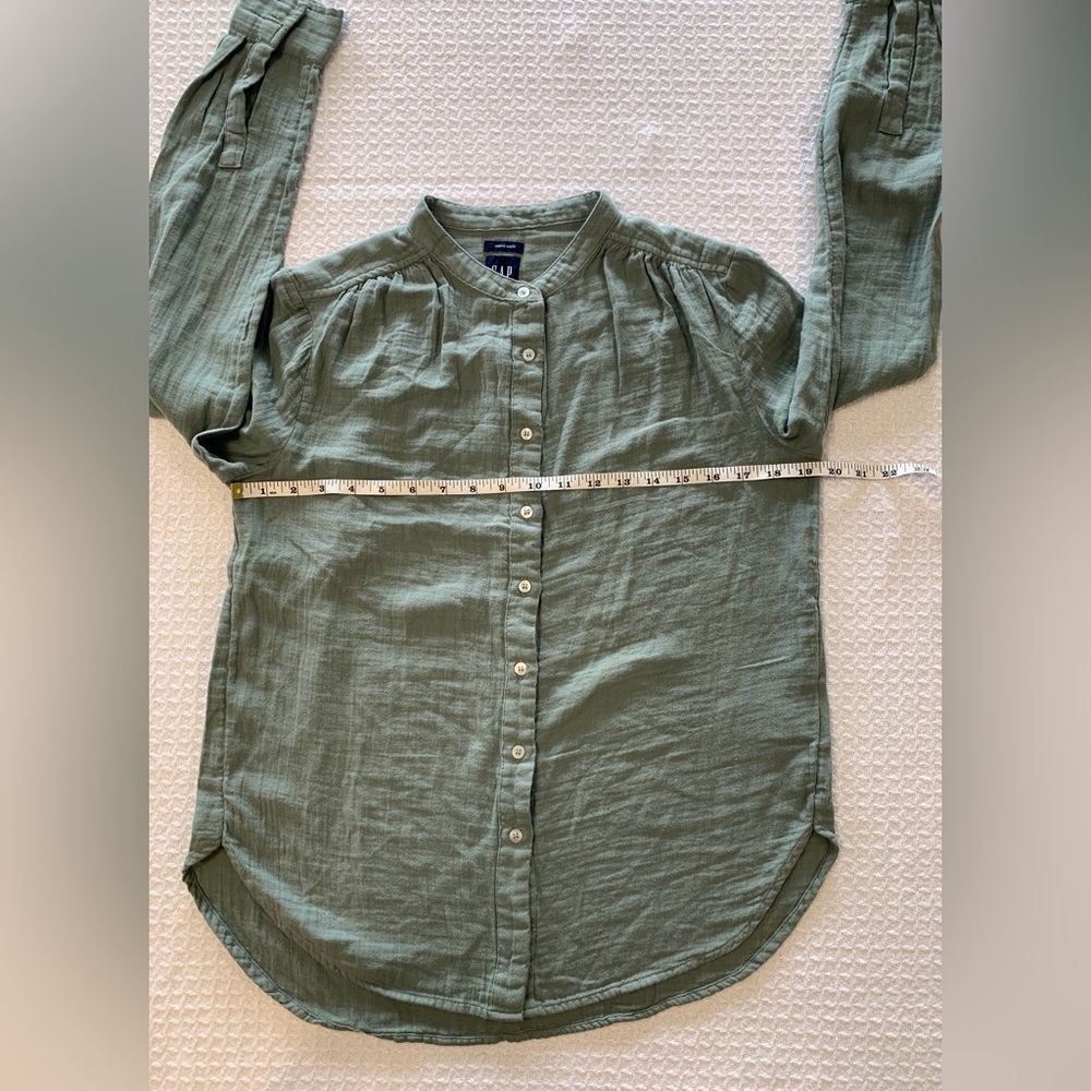 Women's GAP Sage Button-Up Top